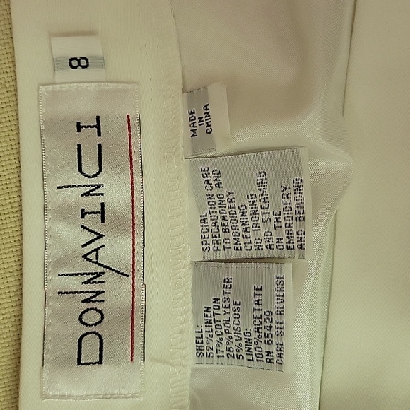 Donna Vinci Ivory Pearl Skirt Suit, Size 8 - Picture 9 of 13